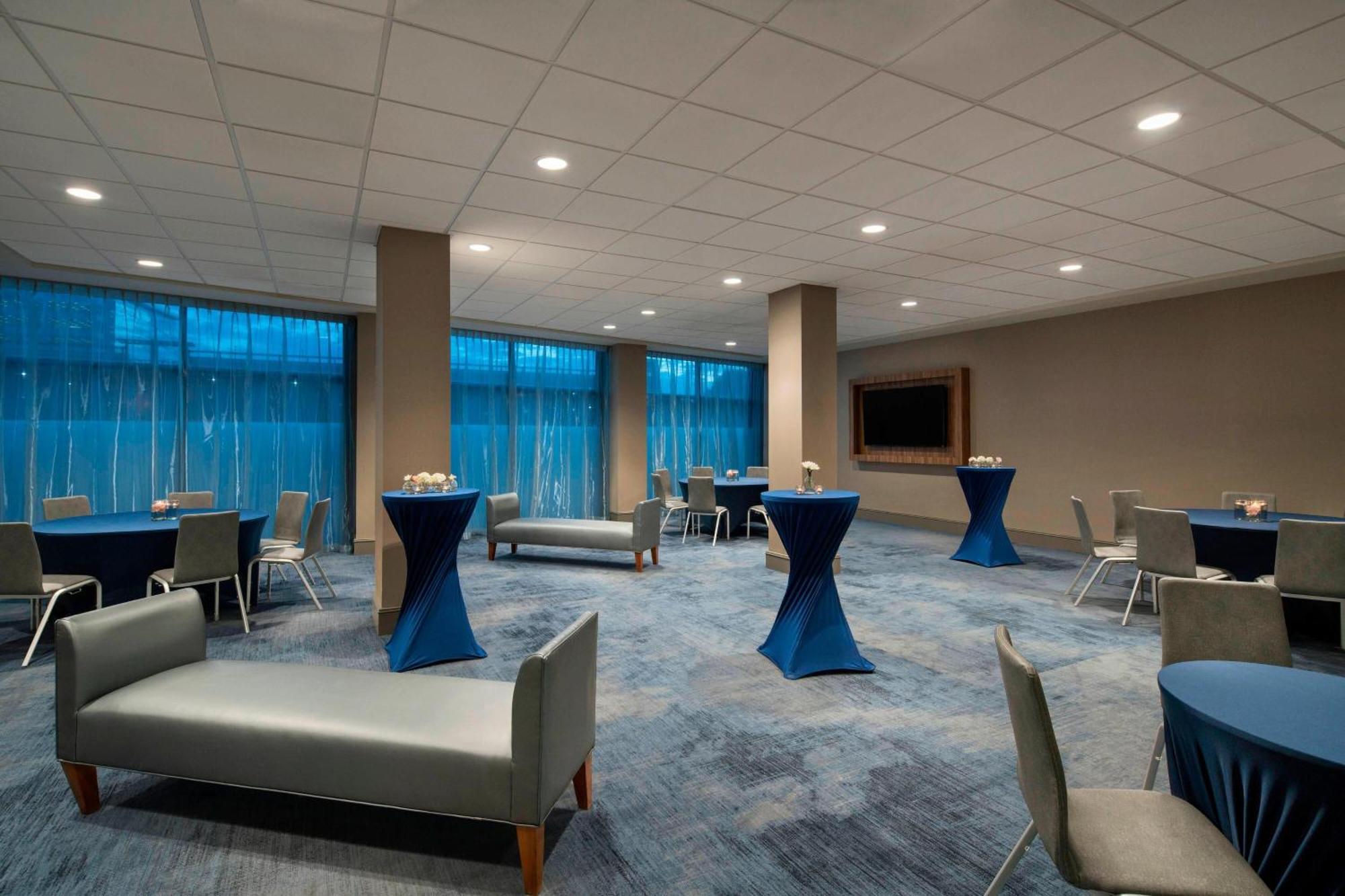 Delta Hotels By Marriott Richmond Downtown מראה חיצוני תמונה