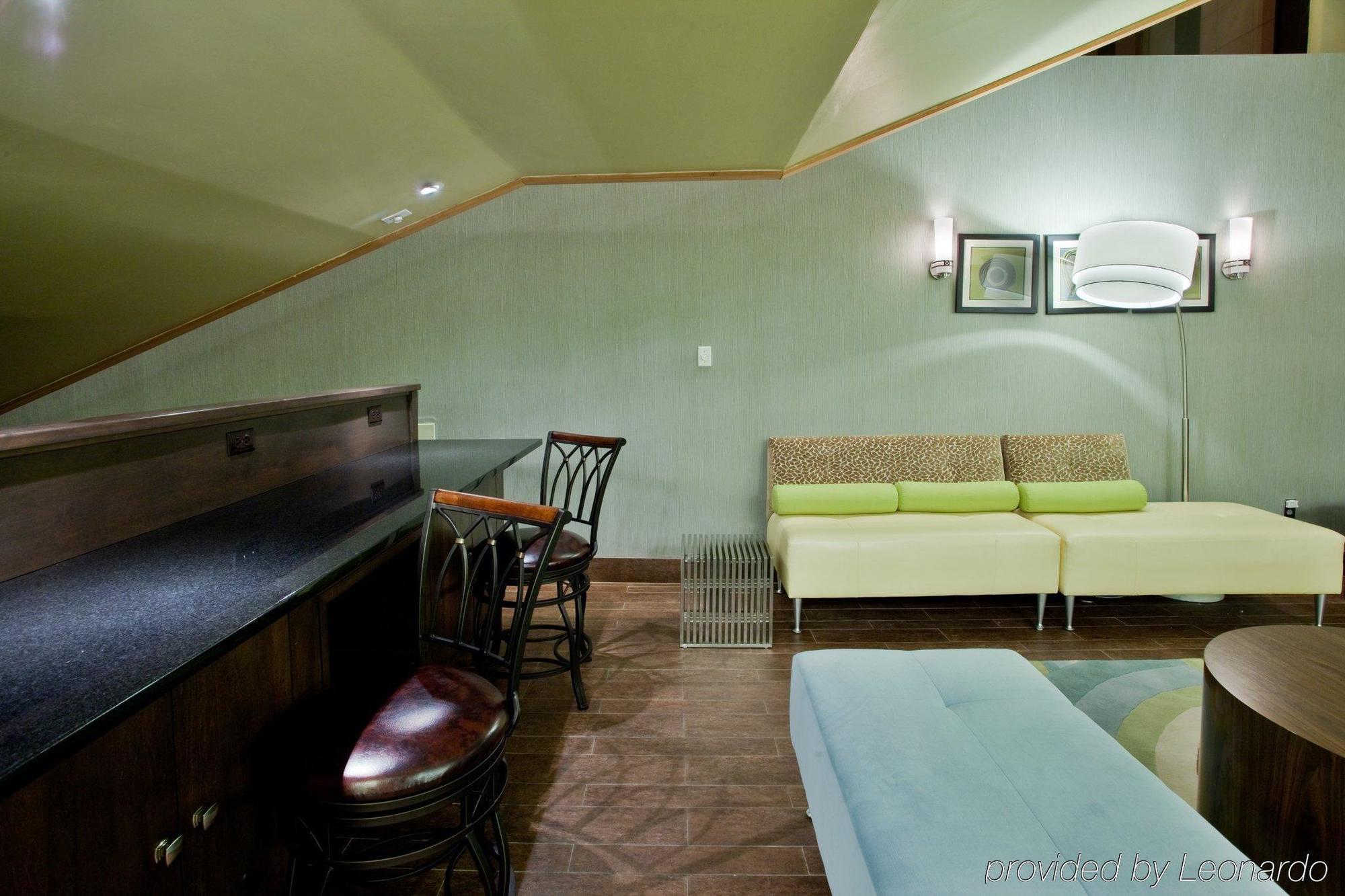 Delta Hotels By Marriott Richmond Downtown חדר תמונה